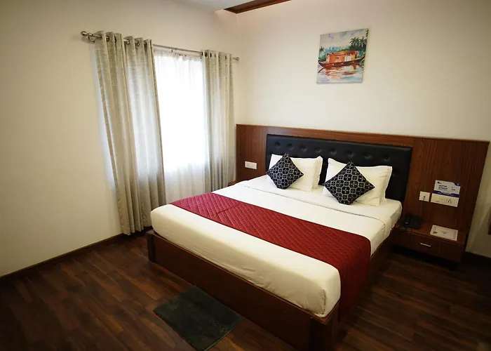 Four N Square Residency Hotel Palakkad