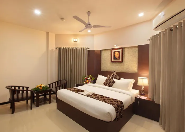 Pushpak Grande Hotel Kondotty