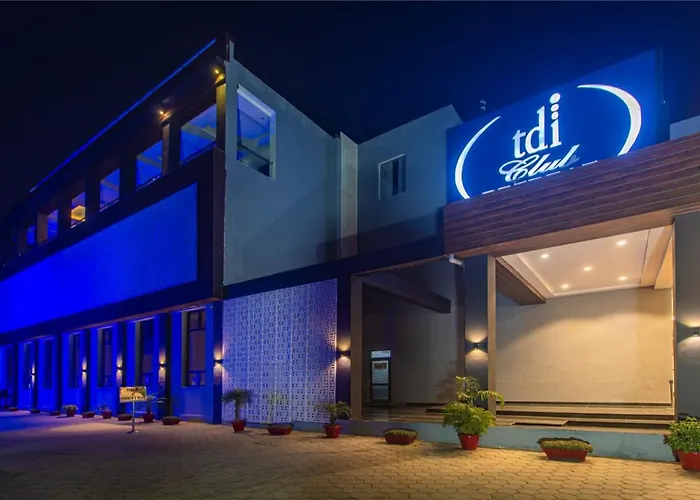 Tdi Club Retreat Hotel Kharar