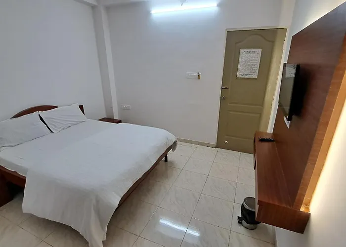 Hotel Dhruv Palace Trimbak