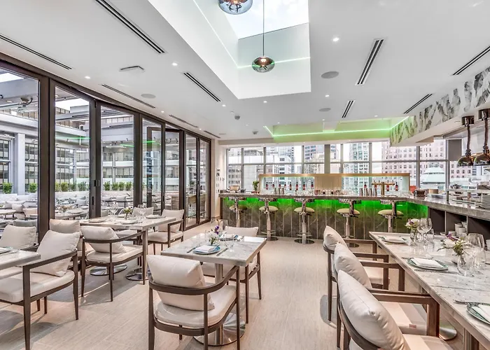 Azur Legacy Collection Hotel Vancouver
