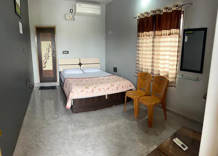 Lee Home Stay Hampi