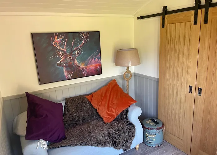 Millburn Mini Farm Hotel Kilwinning