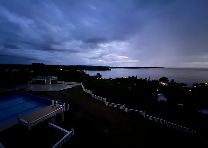 Pango Ocean Blue Hotel Port Vila