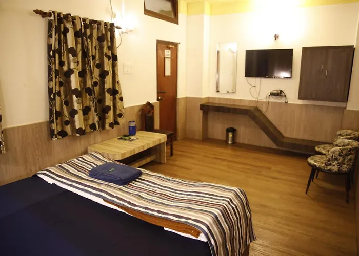 Hotel Pine Borough Shillong