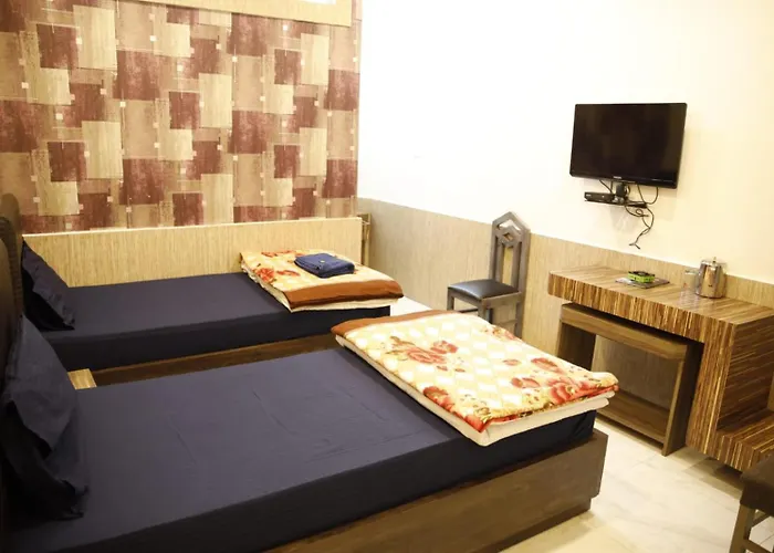 Hotel Pine Borough Shillong
