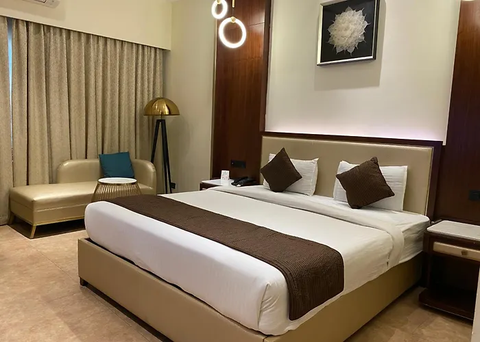 Hotel The Patricians Bilaspur 