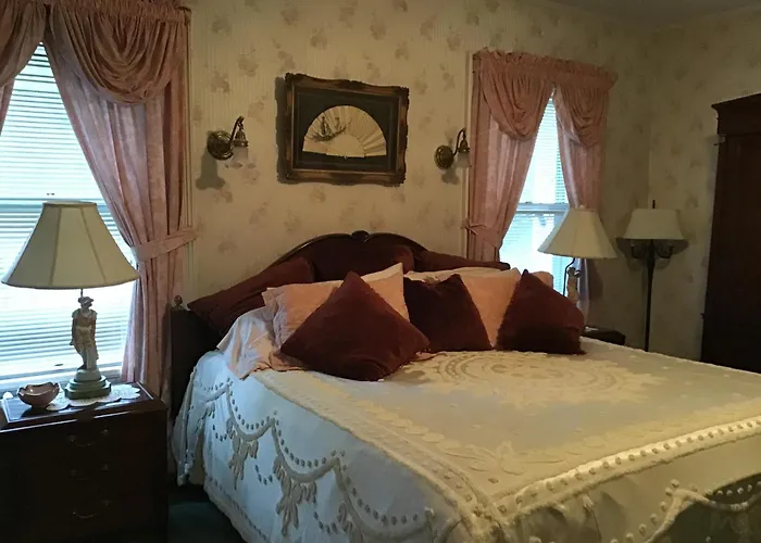 Brookview Manor Inn Canadensis