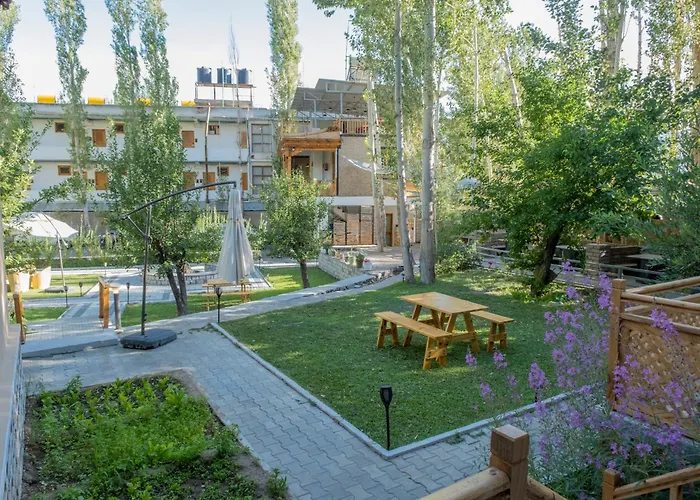 The Silk Route Ladakh Hotel Leh