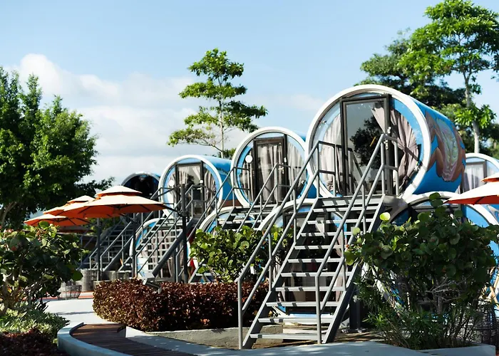 Cocoons Club Laiya Hotel