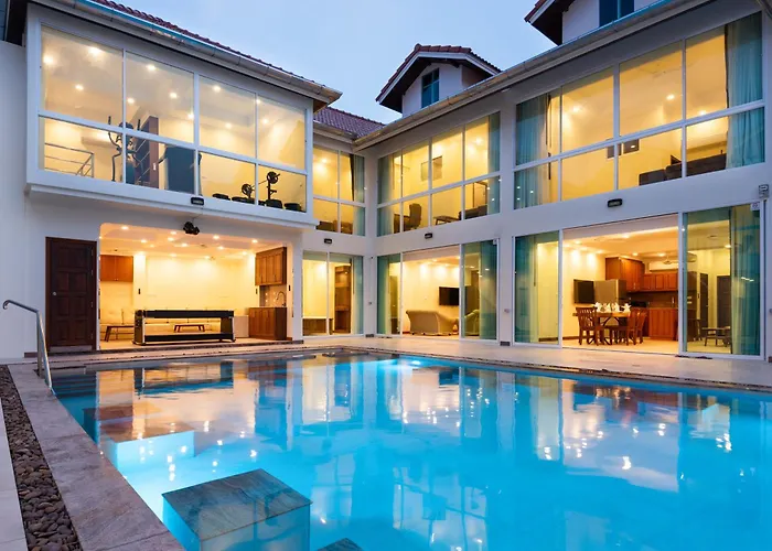 Pratamnak Residence Luxury Villas Pattaya