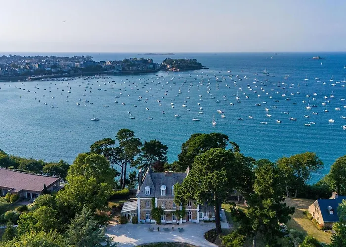 Villa Haute Guais, maison et table d'hôtes vue mer Dinard