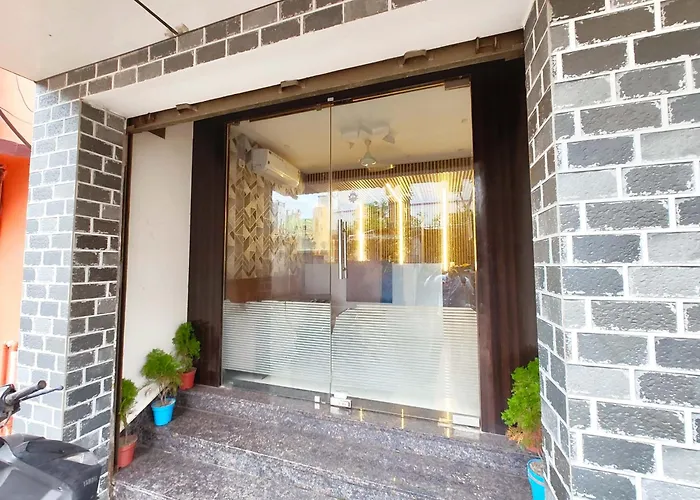 Goroomgo Park View Puri - Spacious And Decorated Room - Best Hotel In Puri