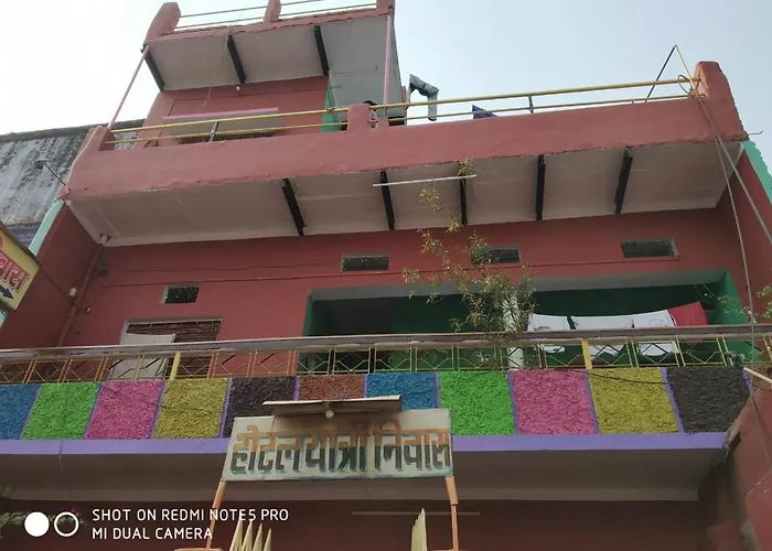 Hotel Yatri Niwas Varanasi