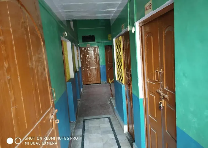 Hotel Yatri Niwas Varanasi