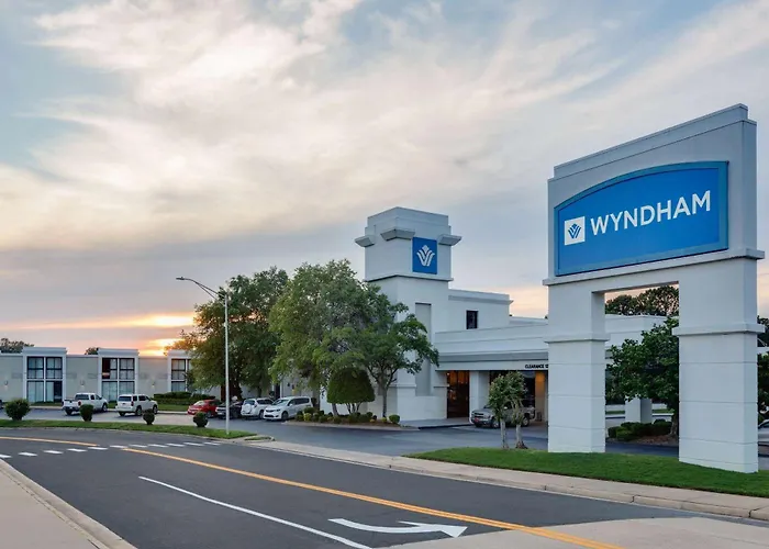 Wyndham Riverfront Hotel Little Rock