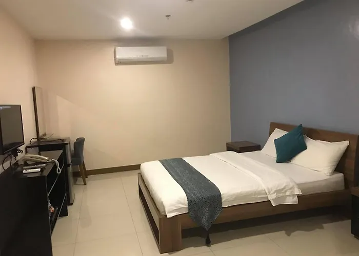 Ybc Grand Hotel Olongapo