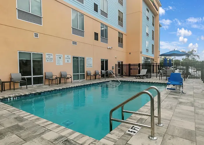 Holiday Inn Express And Suites - Nokomis - Sarasota South