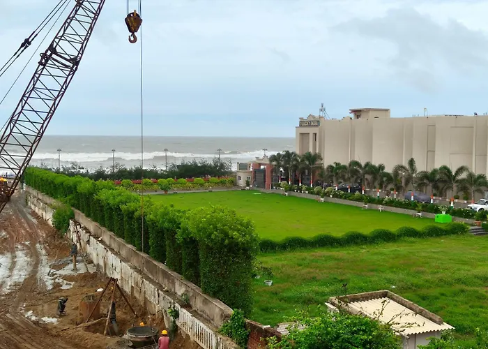 Goroomgo Jk Inn ! Puri গোরুমগো জে কে ইন পুরী - Sea-View-Room - All-Room-Attached-Balcony-With-Kitchen-Wifi-Restaurant-And-Parking-Facilities-Prime-Location-Best Selling In Puri