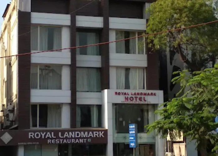 Fabhotel Royal Landmark Ahmedabad