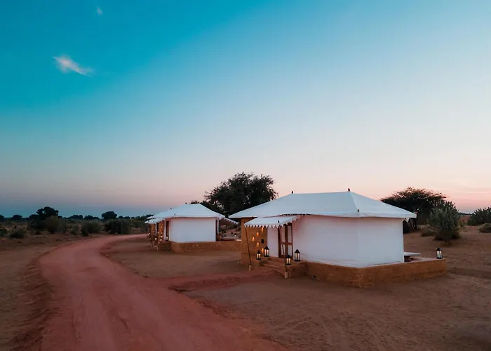 Grand Khalifa Luxury Camp Hotel Sam