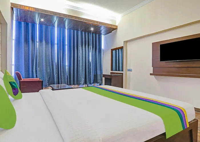 Hotel The Golden Bird Agra 