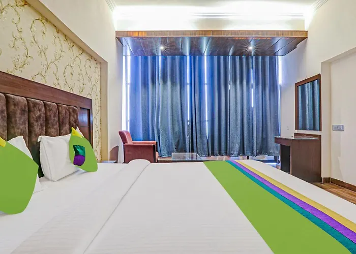Hotel The Golden Bird Agra 
