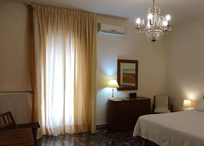 San Nicola , Santa Claus Hotel Bari