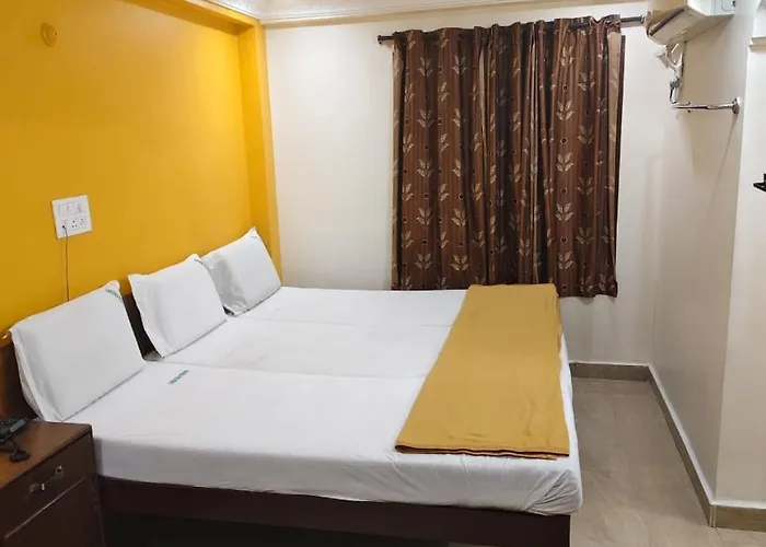 Hotel Sahasra - Opposite To Srinivasam Complex And Walkable Distance From Bus Station Tirupati