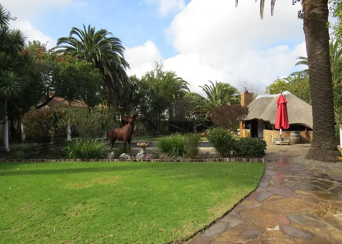 Easy Five Guest House Somerset West