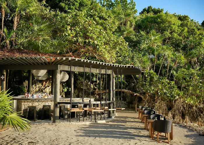 Kimpton Grand Roatan Resort And Spa By Ihg West Bay
