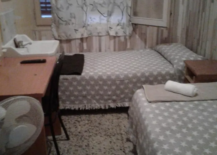 Pension Suiza Reus