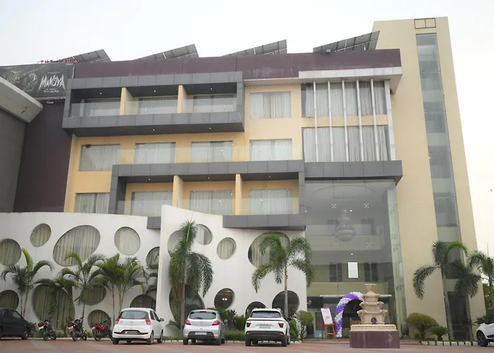 The Park, Itarsi Hotel