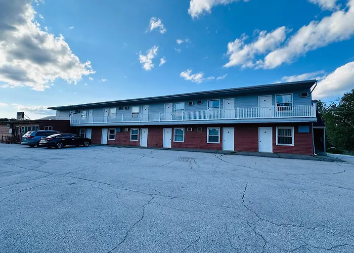 Pamola Motor Lodge Millinocket