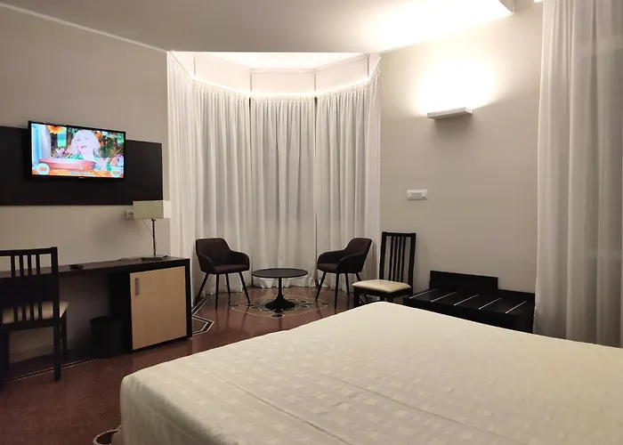 Hotel Vittoria Genoa