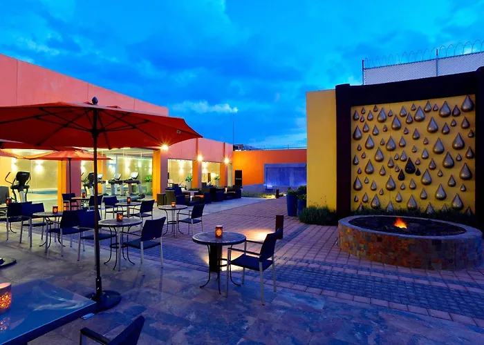 Courtyard Toluca Tollocan