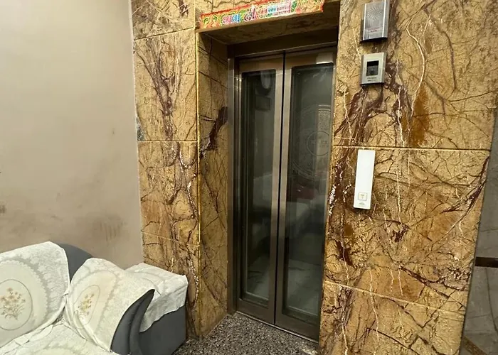 Hotel Aditya Inn Varanasi