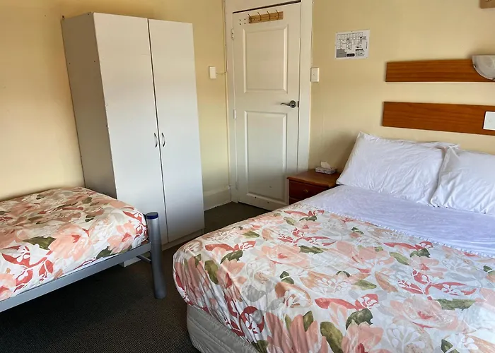 Golden Cross Hotel Waihi