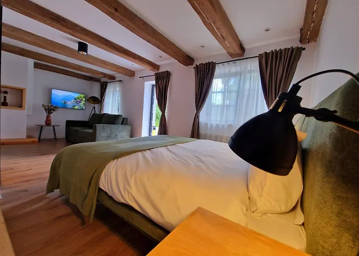 Rahouse - Self Check-In & Free Parking Hotel Brasov