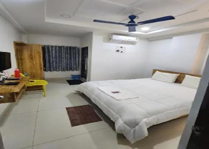 Hotel Viraaj Suites Telangana Lingampalli