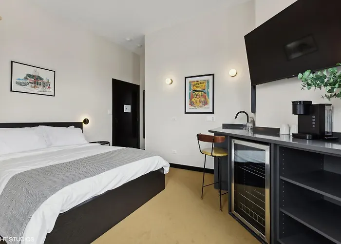 Logan Square Sro Hotel Chicago