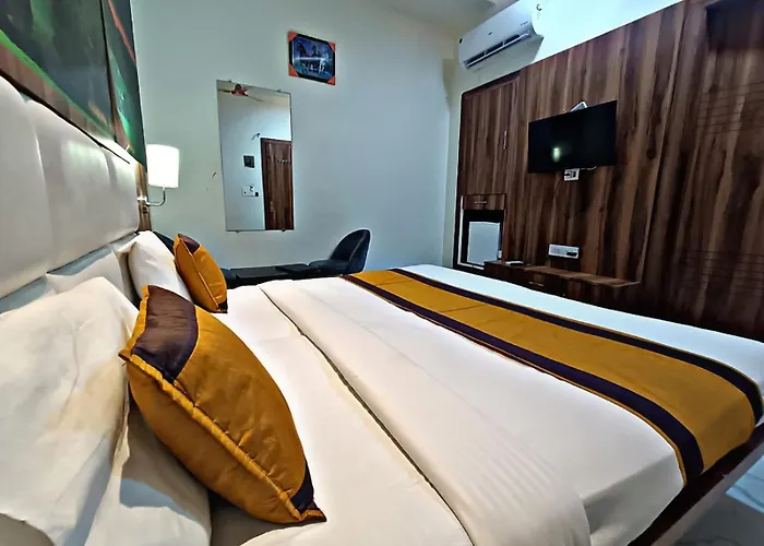 Hotel Virasat Palace Mathura