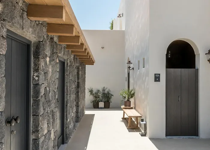 Istoria, A Member Of Design Hotels Perivolos 