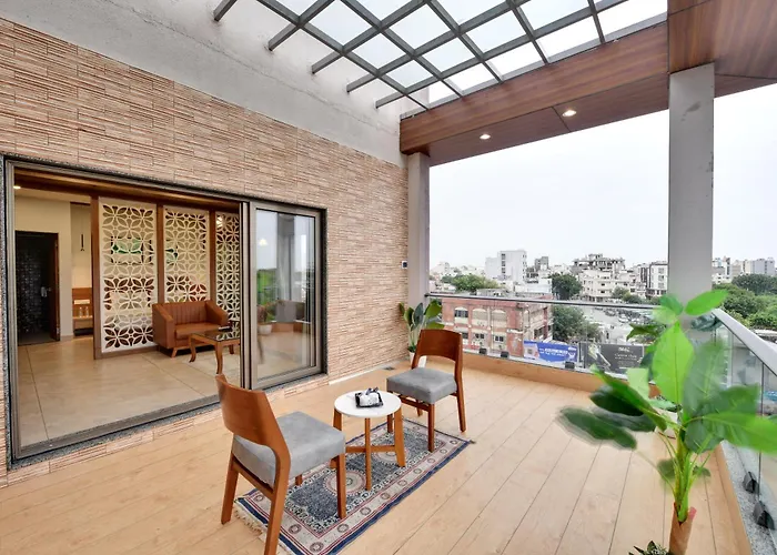 Hotel Radhika Dwarka 