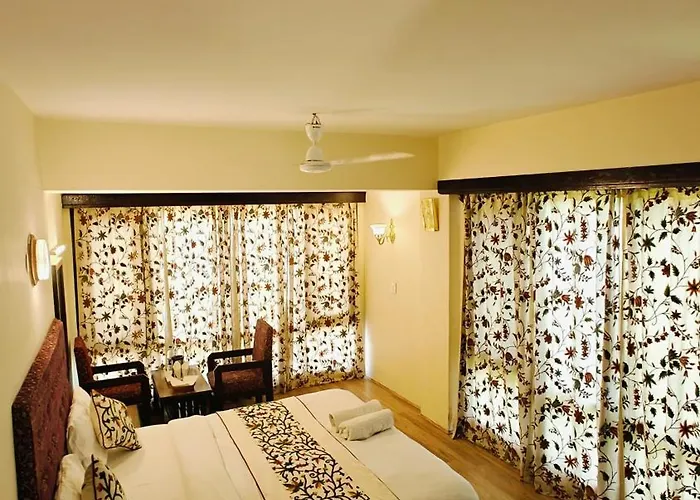 Hotel Kabir Srinagar 