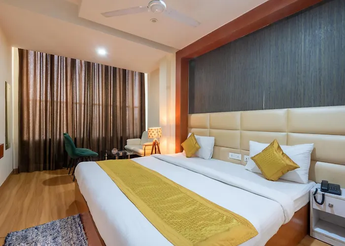 Oyster Pearl Hotel - Medicity Gurugram, Near Medanta Hospital Gurgaon