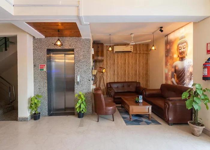 Oyster Pearl Hotel - Medicity Gurugram, Near Medanta Hospital Gurgaon