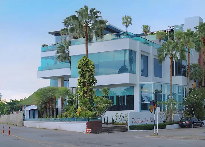 The Beverly Hills Hotel Nakhon Ratchasima