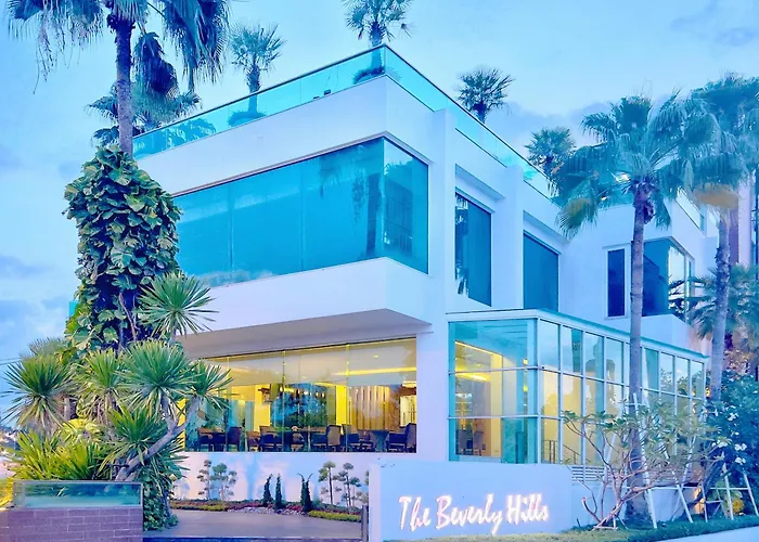 The Beverly Hills Hotel Nakhon Ratchasima