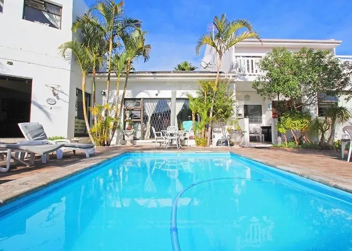 Au Plais De Langebaan At Palm Tree Villa